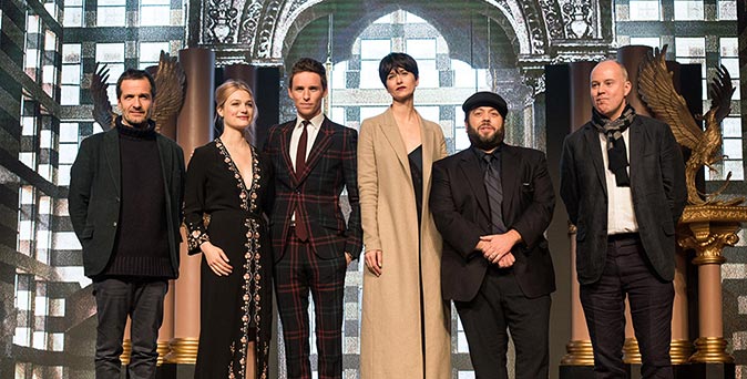 งานเปิดตัวหนัง ผู้กำกับและนักแสดงเดินสายโปรโมท Fantastic Beasts and Where To Find Them ที่ จีน