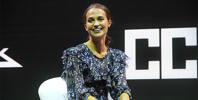 งานเปิดตัวหนัง อลิเซีย วิกันเดอร์ ฉายเดี่ยว Comic Con Experience 2017 โปรโมทหนังฟอร์มยักษ์ Tomb Raider